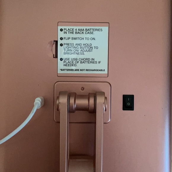 Trifold Vanity mirror - Picture 5 of 8